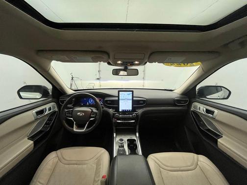 2022 Ford Explorer Platinum