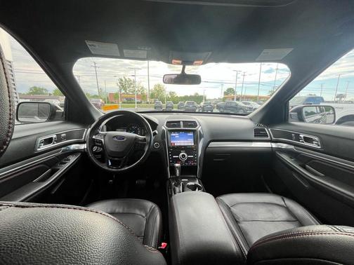 Magnetic 2019 Ford Explorer Sport