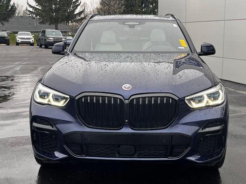 2022 BMW X5 M50i