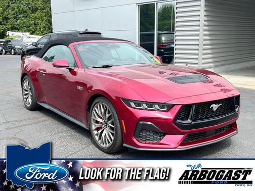 Molten Magenta Metallic Tri-coat 2025 Ford Mustang GT Premium
