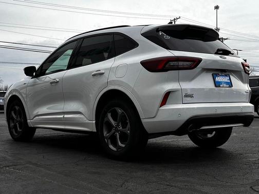 2023 Ford Escape ST-Line Select