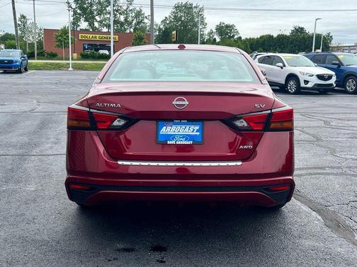 Scarlet Ember Tintcoat 2023 Nissan Altima 2.5 SV