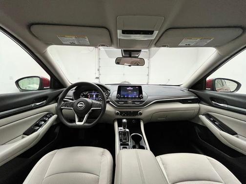 Scarlet Ember Tintcoat 2023 Nissan Altima 2.5 SV