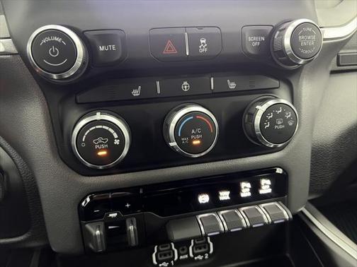 2023 RAM 2500 Big Horn Crew Cab 4x4 6'4' Box