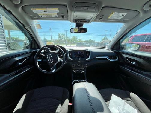Summit White 2024 GMC Terrain SLE