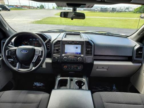 Photo 2 of 27 of 2020 Ford F-150 XL