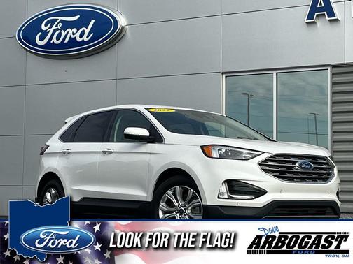 2022 Ford Edge Titanium