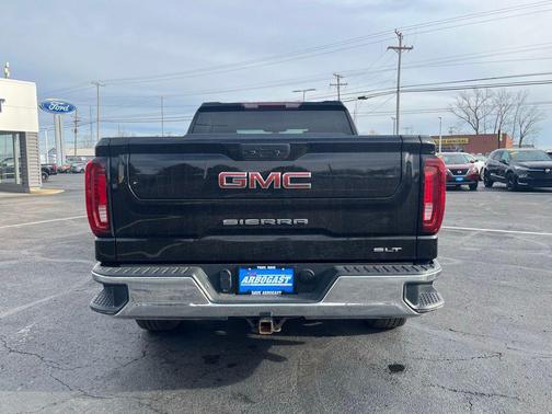 2021 GMC Sierra 1500 SLT