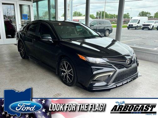 Midnight Black Metallic 2024 Toyota Camry SE