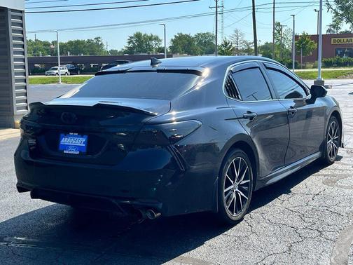 Midnight Black Metallic 2024 Toyota Camry SE