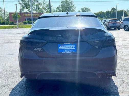 Midnight Black Metallic 2024 Toyota Camry SE