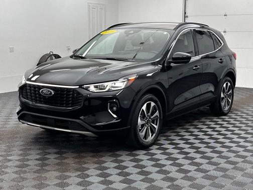 Agate Black Metallic 2023 Ford Escape Platinum
