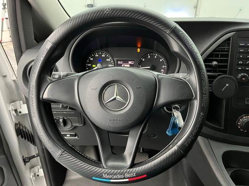 2018 Mercedes-Benz Metris Base