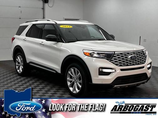 Star White Metallic Tri-Coat 2023 Ford Explorer Platinum