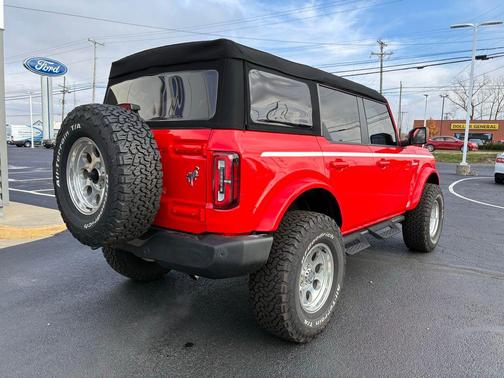 2023 Ford Bronco Outer Banks
