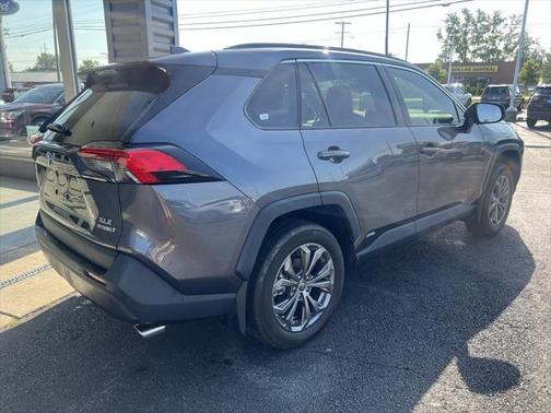 2022 Toyota RAV4 Hybrid XLE Premium