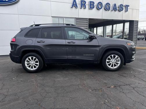 2022 Jeep Cherokee Latitude Lux