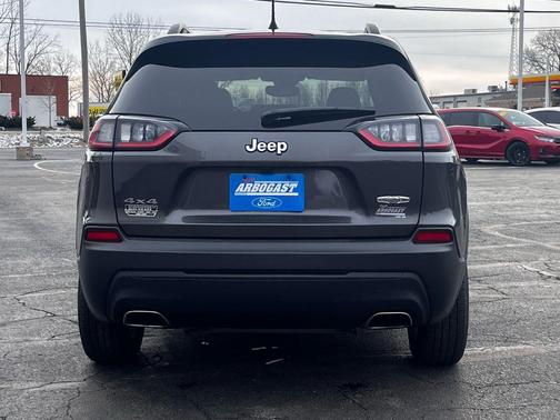 2022 Jeep Cherokee Latitude Lux