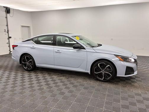 2024 Nissan Altima SR FWD