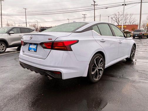 2024 Nissan Altima SR FWD