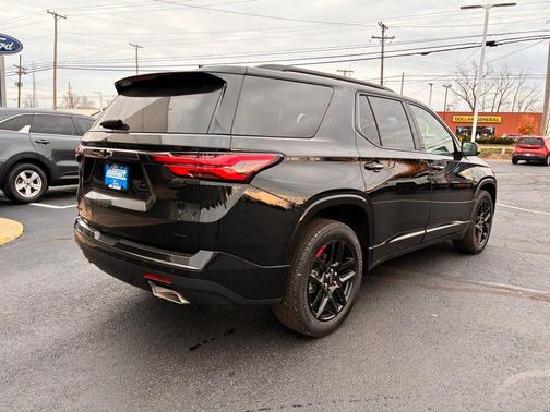 2023 Chevrolet Traverse Premier