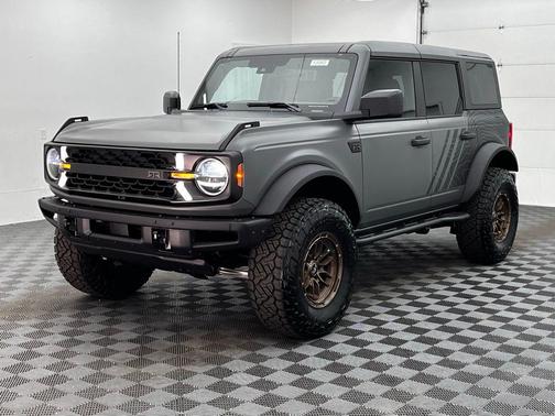 Shadow Black 2025 Ford Bronco Big Bend