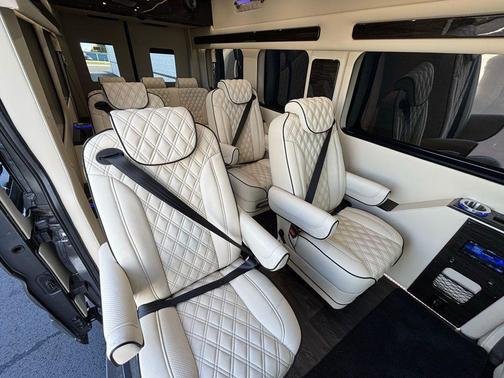 2025 Ford Transit-350 Base