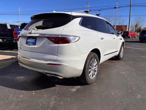 2023 Buick Enclave Essence FWD
