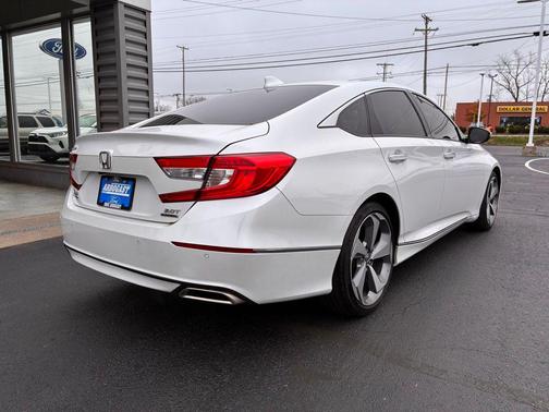 2020 Honda Accord Touring 2.0T