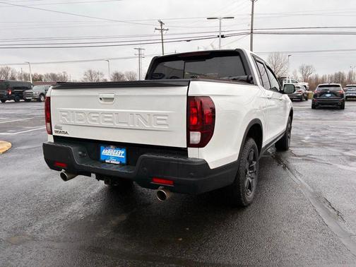 2024 Honda Ridgeline Black