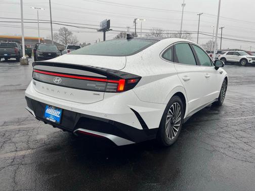 2024 Hyundai SONATA Hybrid Limited