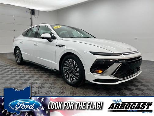2024 Hyundai SONATA Hybrid Limited