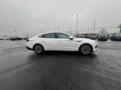 2024 Hyundai SONATA Hybrid Limited