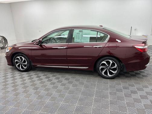 2017 Honda Accord EX-L w/Navigation & Honda Sensing