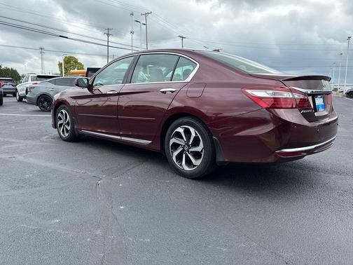 2017 Honda Accord EX-L w/Navigation & Honda Sensing