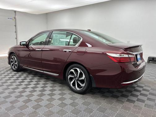 2017 Honda Accord EX-L w/Navigation & Honda Sensing