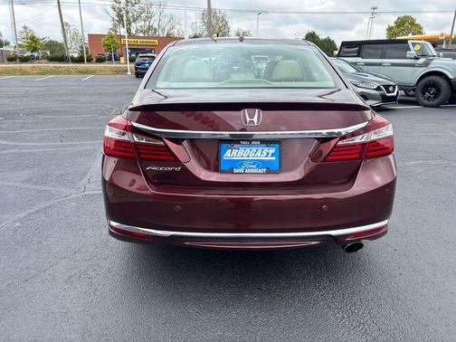 2017 Honda Accord EX-L w/Navigation & Honda Sensing