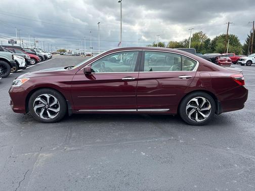 2017 Honda Accord EX-L w/Navigation & Honda Sensing