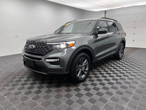Carbonized Gray Metallic 2023 Ford Explorer XLT