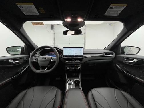 2025 Ford Escape ST-Line Elite