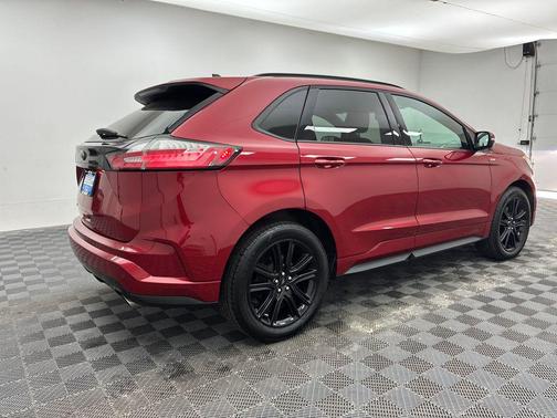 2020 Ford Edge ST