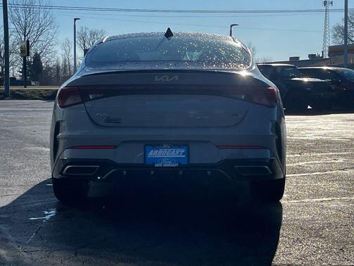 2022 Kia K5 GT-Line