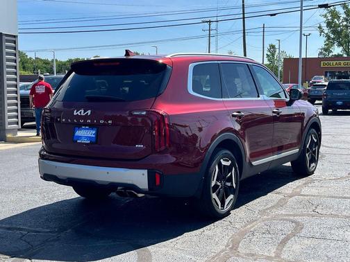 Dawning Red 2024 Kia Telluride S