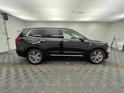 2024 Cadillac XT6 Premium Luxury AWD