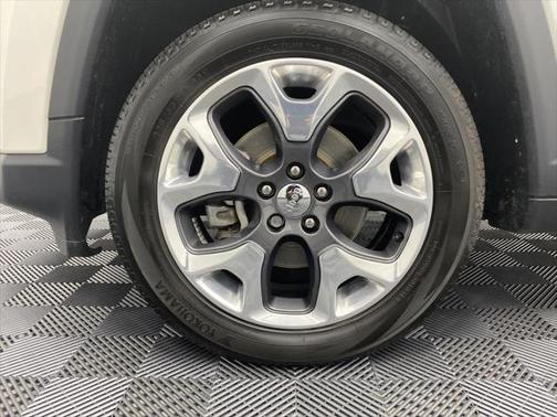 Photo 2 of 31 of 2019 Jeep Compass Limited