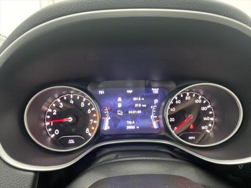 Photo 4 of 31 of 2019 Jeep Compass Limited