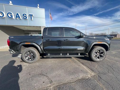 2025 GMC Canyon Elevation