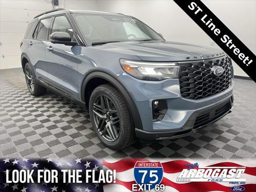 2025 Ford Explorer ST-Line