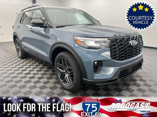 2025 Ford Explorer ST-Line