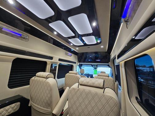 2025 Ford Transit-350 Base